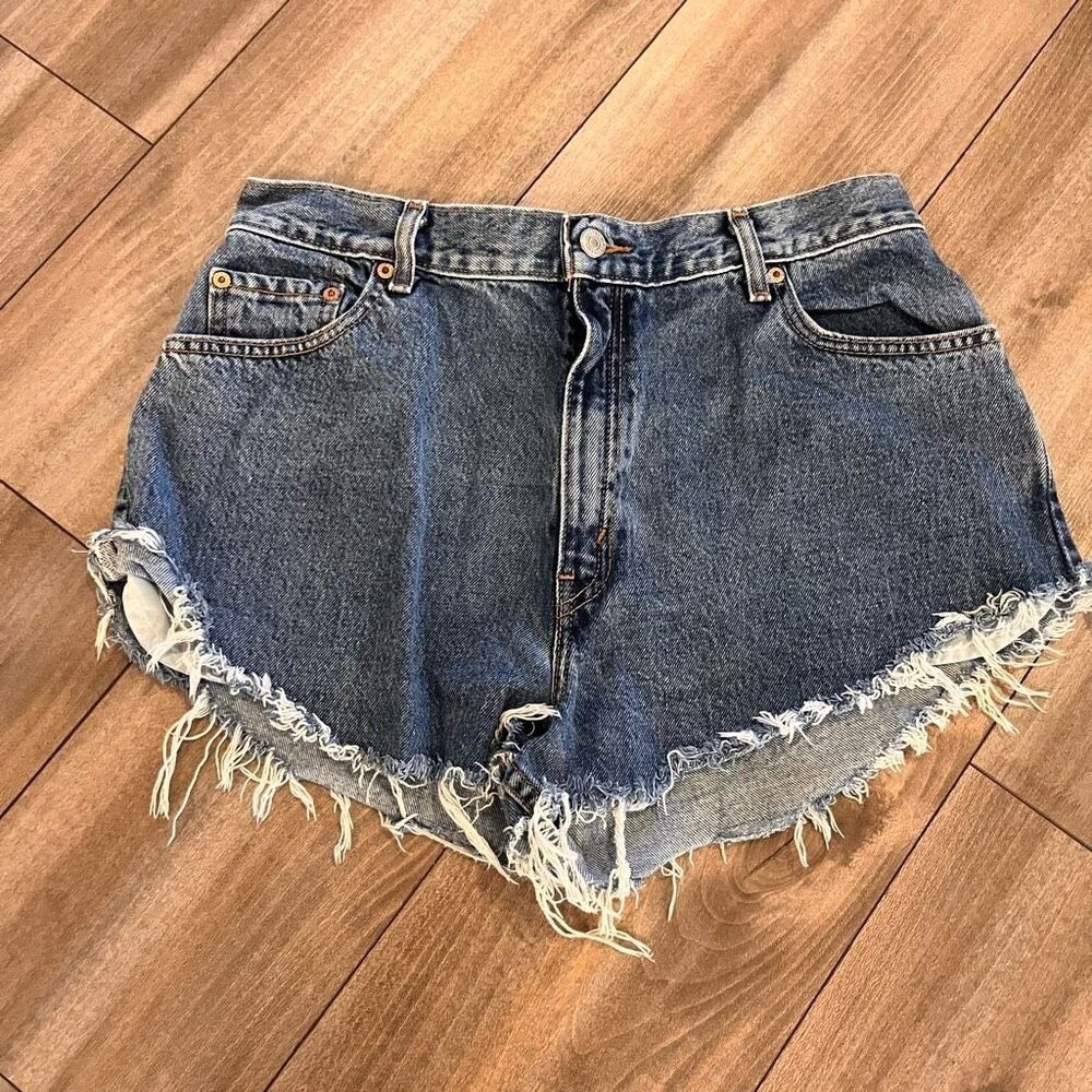 Vintage Levis 550 High Waisted Cut Off Denim Shorts Blue Size 14S 15551-4892